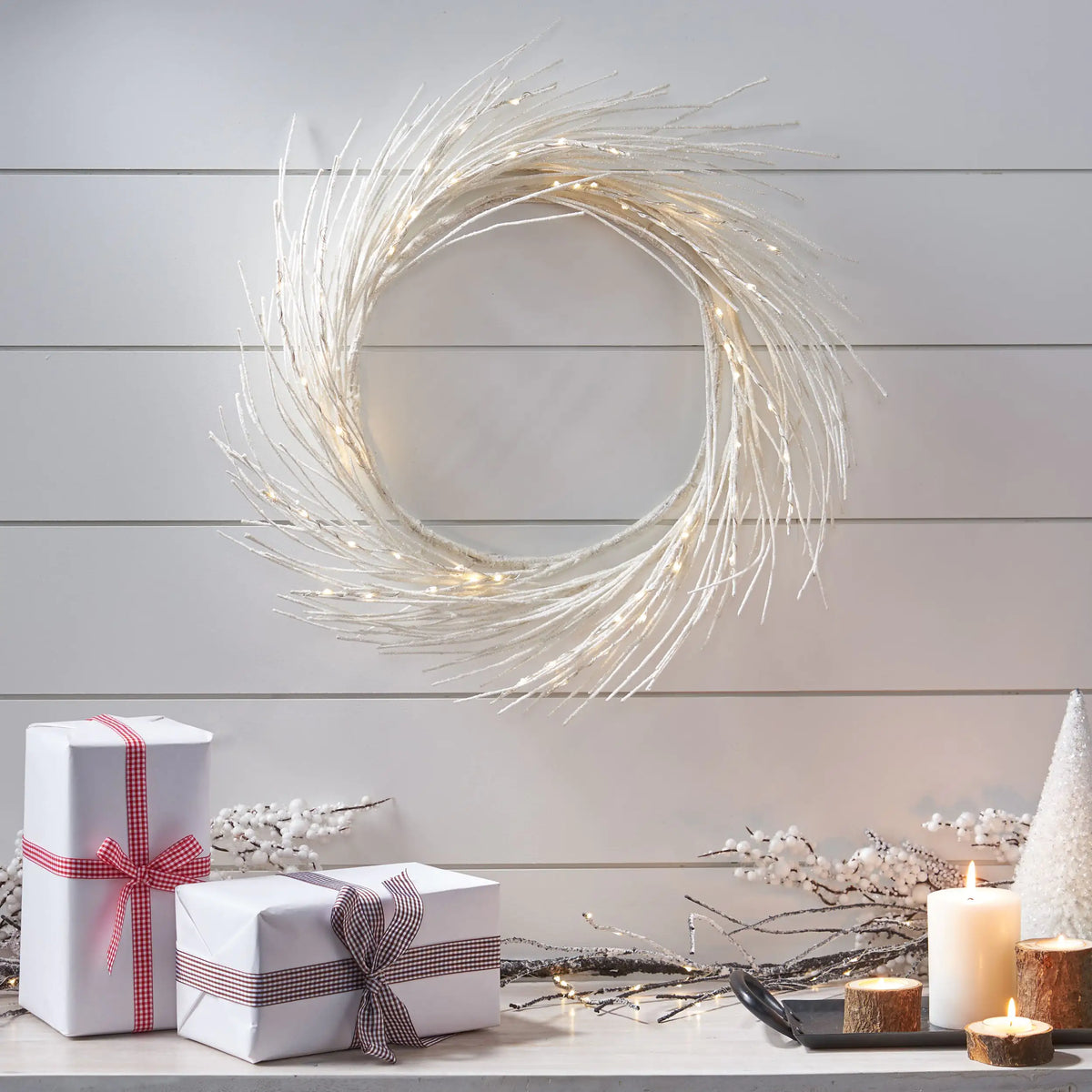 24 Inch LED Paper Wreath Decor